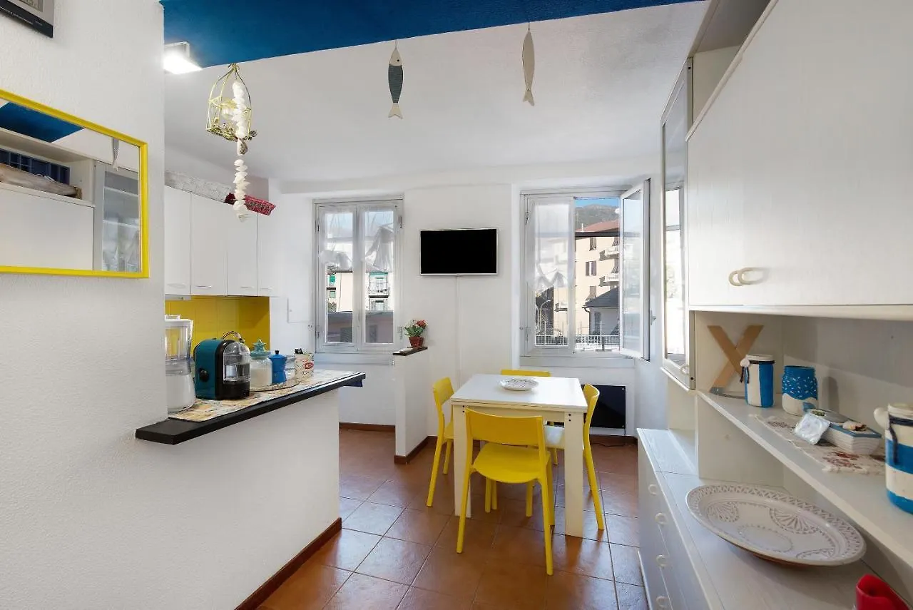 Apartment Ferienwohnung Casa Monica - Arenzanohost